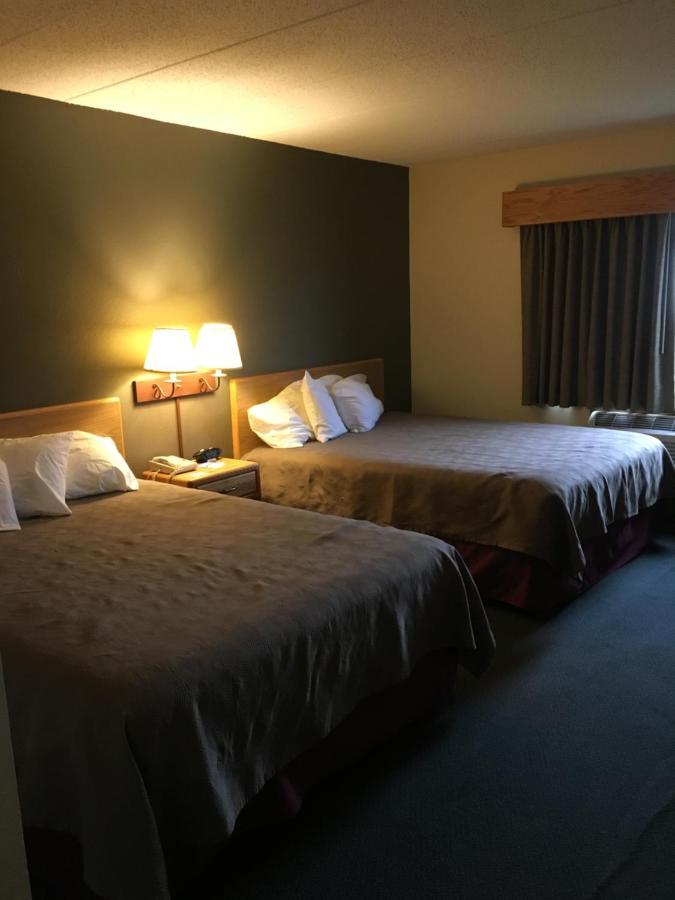 Moose Lake Lodge & Suites Dış mekan fotoğraf