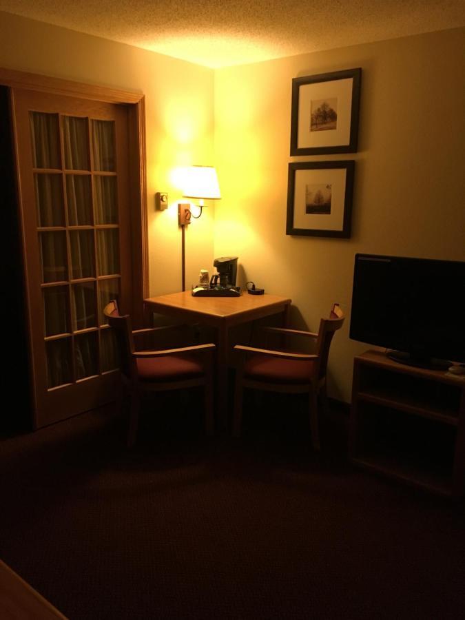 Moose Lake Lodge & Suites Dış mekan fotoğraf
