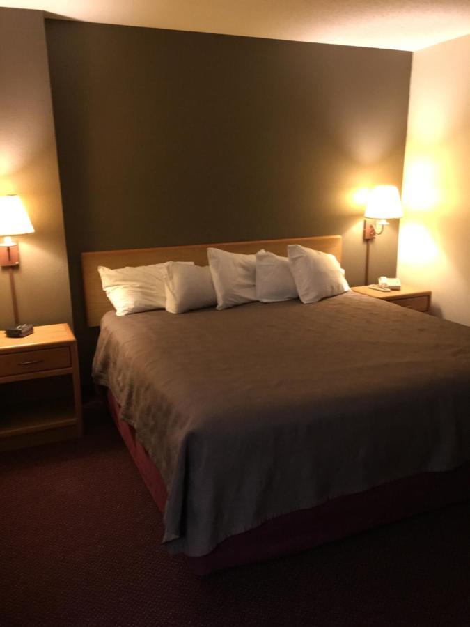 Moose Lake Lodge & Suites Dış mekan fotoğraf