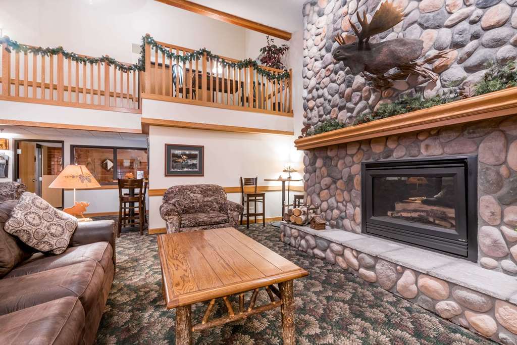 Moose Lake Lodge & Suites İç mekan fotoğraf