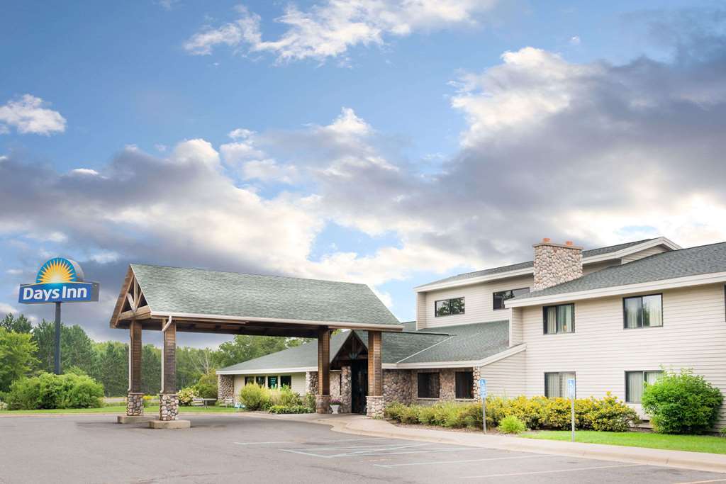 Moose Lake Lodge & Suites Dış mekan fotoğraf