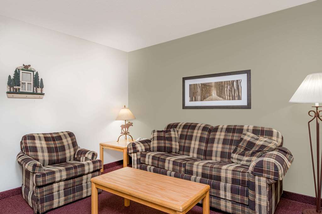 Moose Lake Lodge & Suites Oda fotoğraf