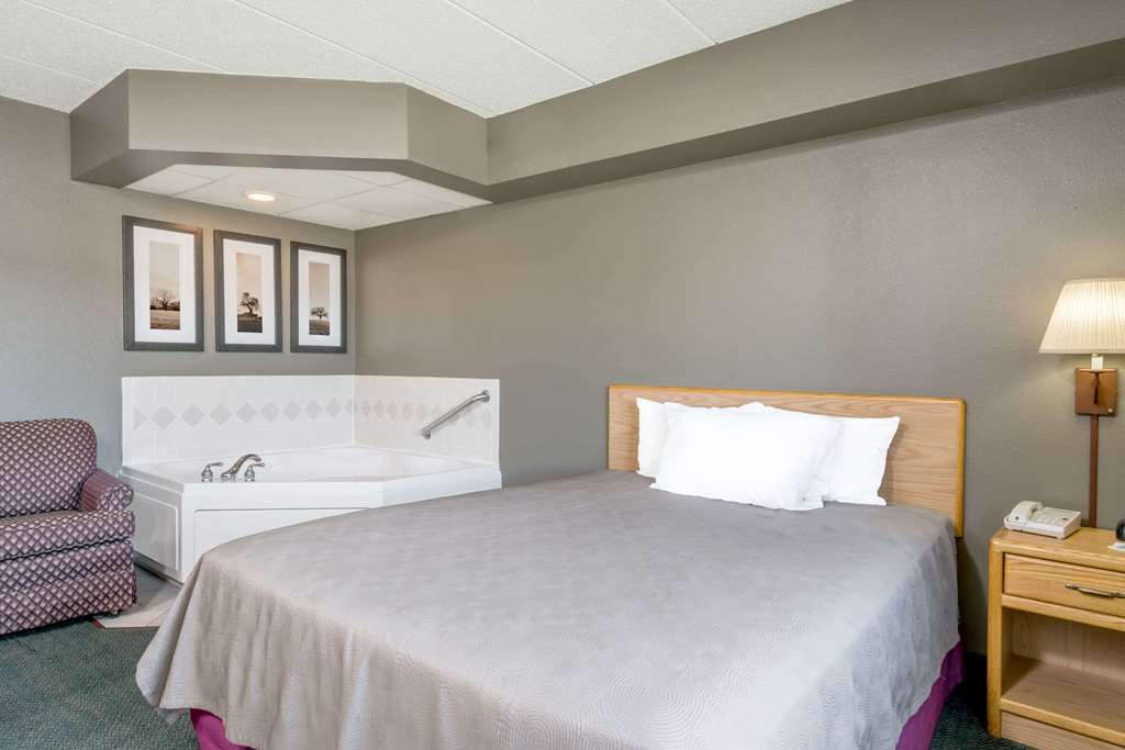 Moose Lake Lodge & Suites Oda fotoğraf