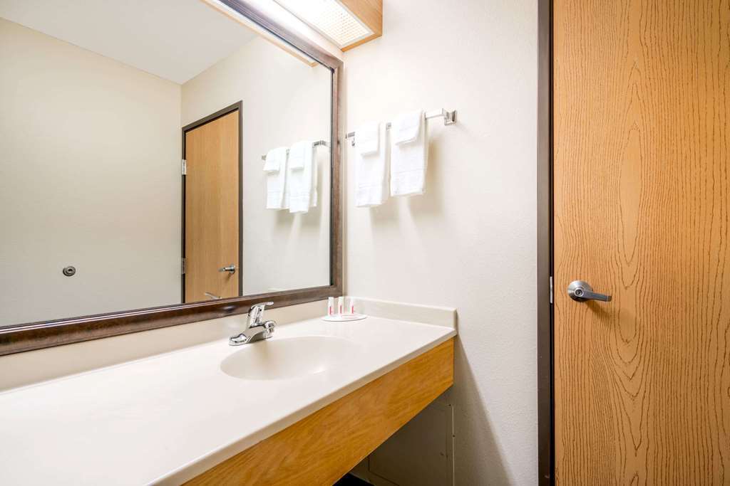 Moose Lake Lodge & Suites Oda fotoğraf